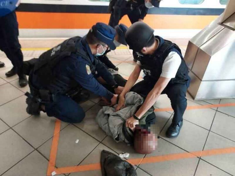 Penumpang Ngaku Bawa Bahan Peledak, Ternyata Isi Tasnya ‘Teh Hitam’
