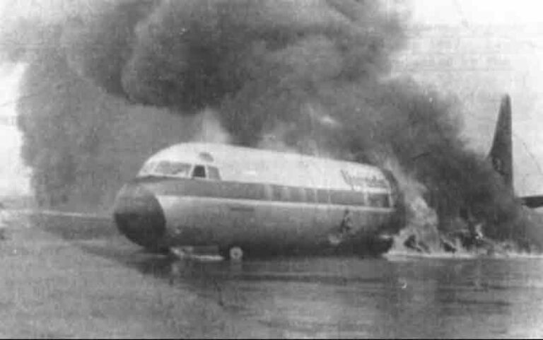 Hari Ini 43 Tahun Lalu, Fokker F-28 Garuda Cetak ‘Hattrick’ Kecelakaan Usai Tergelincir dan Terbakar