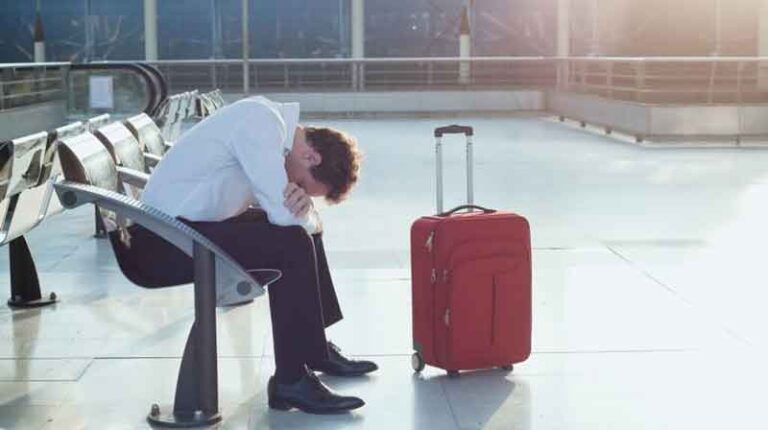 Biar Tidak Stres Saat Perjalanan Kerja, Yuk Intip Tips Ini