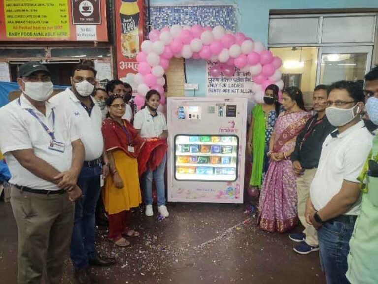 Sambut Hari Perempuan Internasional, Dua Stasiun di India Hadirkan Vending Machine “Pembalut”