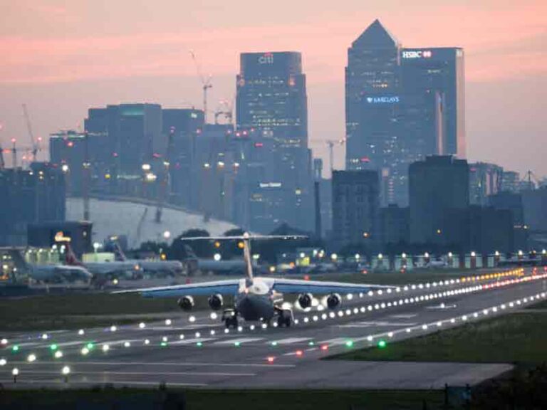 Digunakan Beberapa Jenis Pesawat, Ini Perbedaan T-Tail dan Tailplane