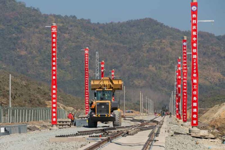 Desember 2021, Laos dan Cina Akan Terhubung dengan Jalur Kereta Api