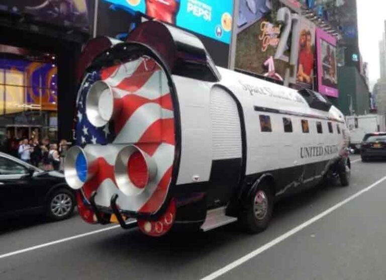 Inilah Space Shuttle Café, Food Truck Bertema Pesawat Luar Angkasa