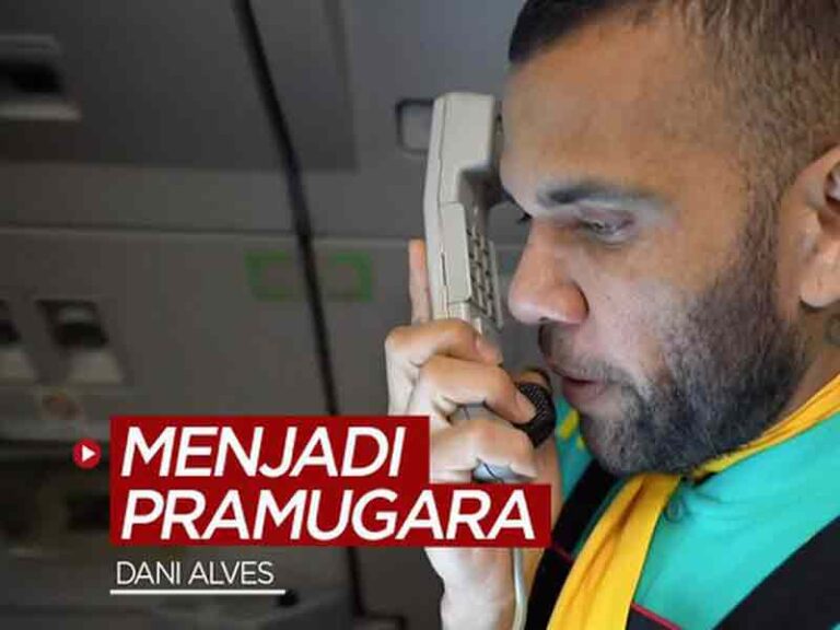 Serba-Serbi Olimpiade Tokyo: Dani Alves Jadi Pramugara di Pesawat Rombongan Timnas Brasil