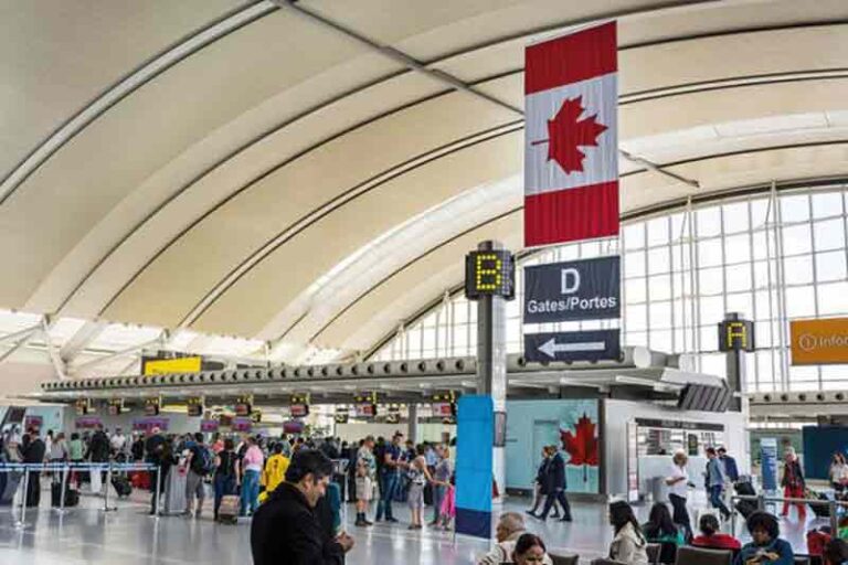 Potensi Ganggu Altimeter Pesawat, Kanada Larang Antena 5G di Bandara!
