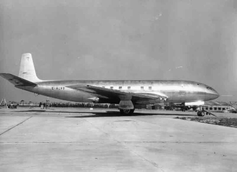 Hari Ini, 72 Tahun Lalu, De Havilland Comet, Pesawat Jet Komersial Pertama di Dunia Terbang Perdana