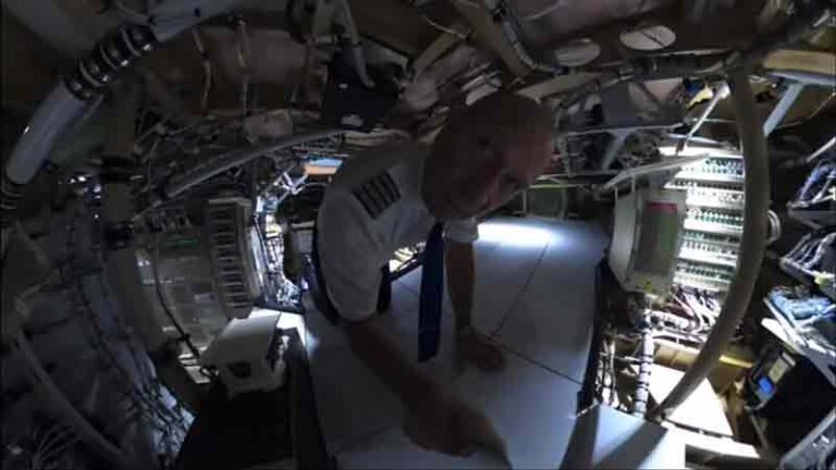 (Video) Pilot Ungkap Ruang Tersembunyi di Bawah Kokpit Airbus A350!
