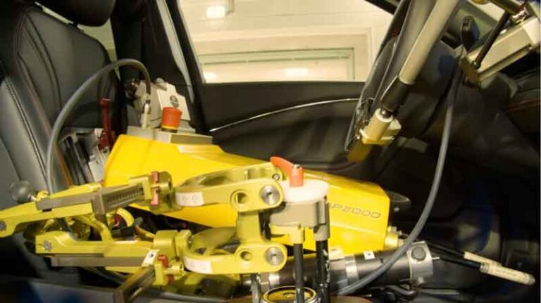 Ford Hadirkan Driver Robot untuk Uji Coba Mengemudi di Lingkungan Ekstrem