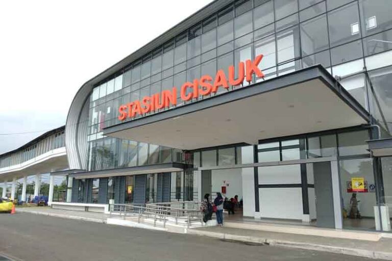 Punya Bangunan Baru, Stasiun Cisauk Kini Tampil Modern Bak Airport