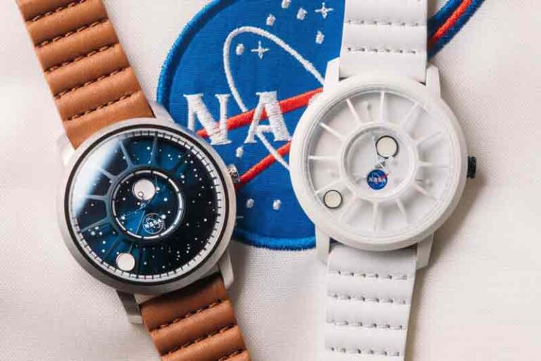 NASA Restui Xeric Buat Jam Tangan Special Edition Terbuat dari Meteorit dan Komponen Apollo 15