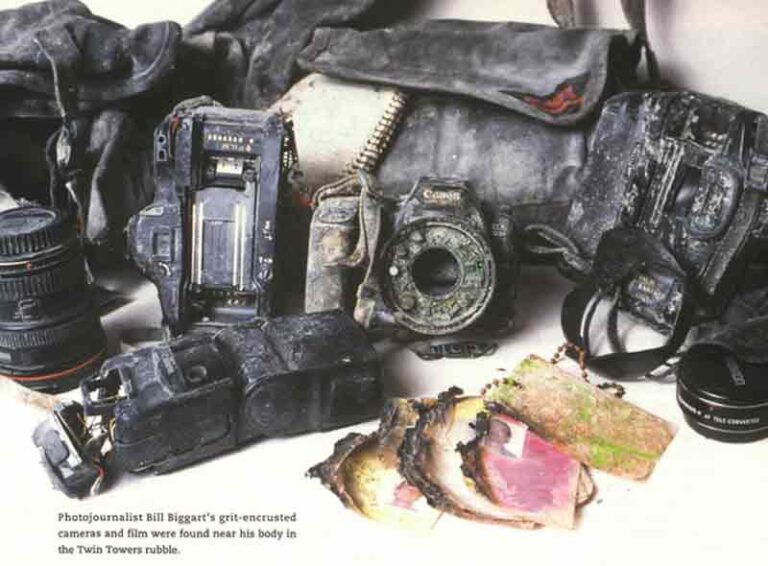 Empat Barang-barang Peninggalan Korban Tragedi 9/11, dari Logbook Pramugari-Sorban