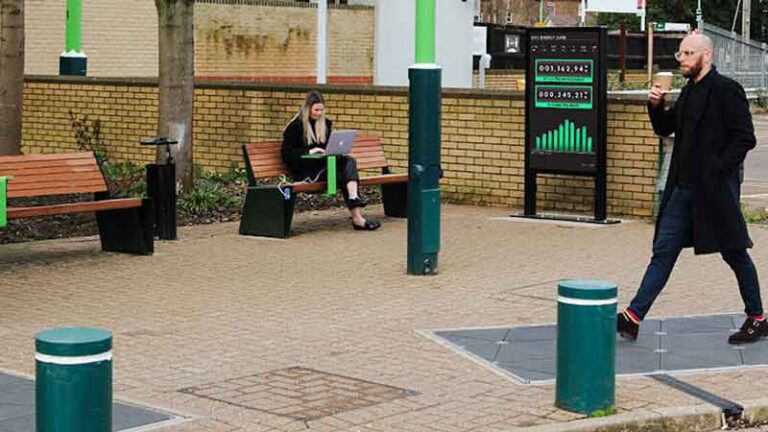 Langkah Kaki Penumpang Jadi Tenaga Listrik di Stasiun Leighton Buzzard