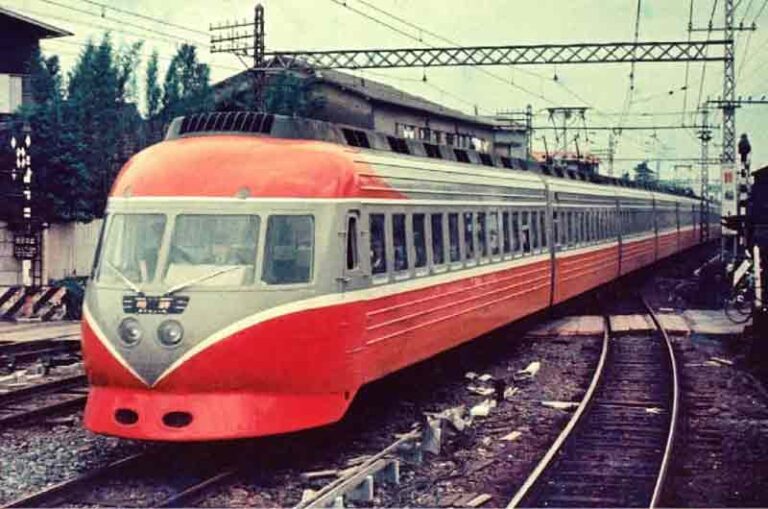 Pecinta Kereta di Jepang Bisa Beli Furnitur yang Terbuat dari Komponen Romance Super Express