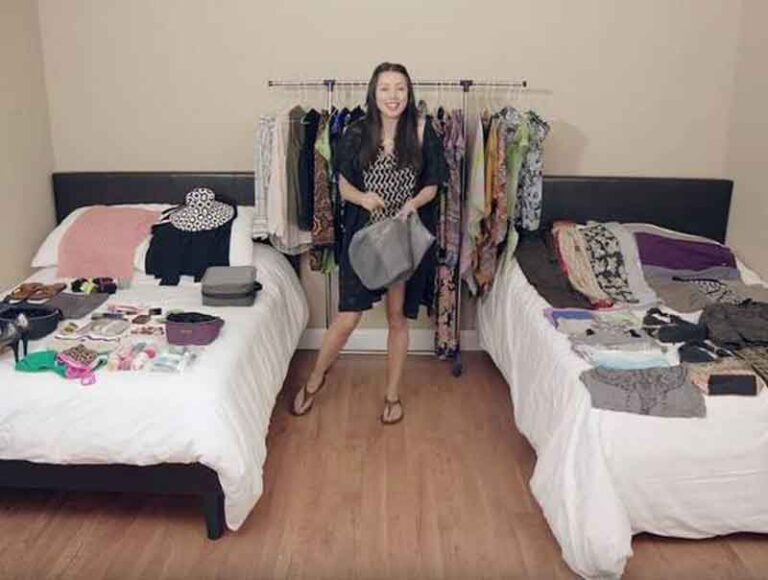 Beli Tas Pengepak di Online, Mudahkan Pramugari Bepergian dengan Banyak Pakaian