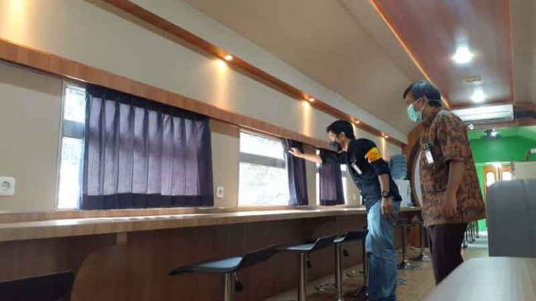 “Si Belo Kuda Troya,” Prototipe Kereta Penumpang yang Dijadikan Kafe dan Museum di Madiun