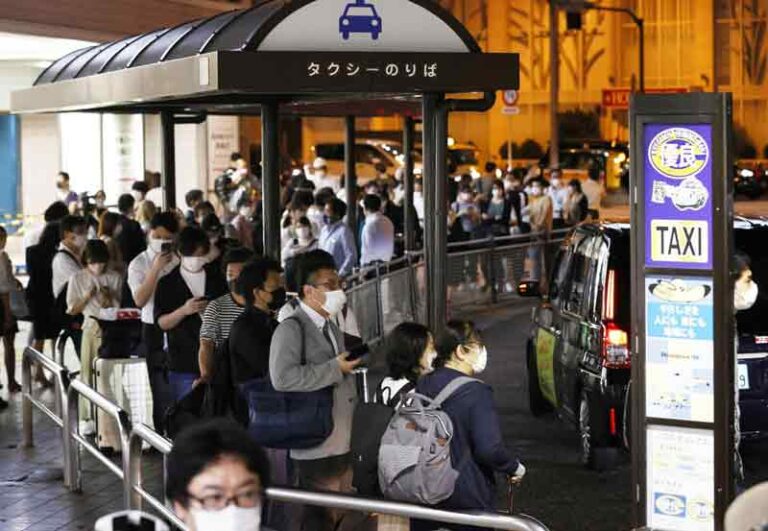Imbas Gempa Tokyo, Bikin Perjalanan Kereta Terhenti dan Sepeda Sewaan Laris Dicari Penumpang
