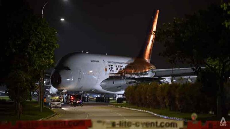 Usai Diderek di Jalanan Singapura, Dua Pesawat A380 Singapore Airlines Berakhir ‘Nahas’