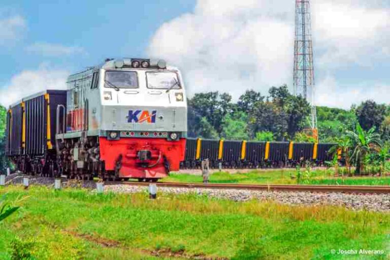 Kirim Gerbong Batubara Kini Tak Lagi via Truk