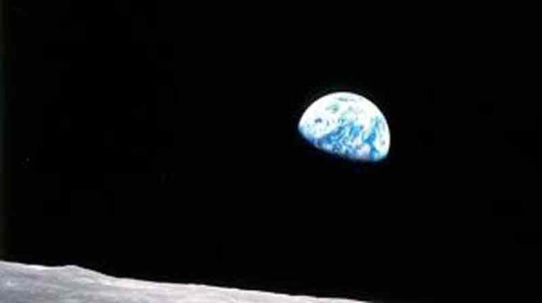 53 Tahun Lalu, NASA Paksa Apollo 8 Jadi ‘Korban’ Perang Dingin AS-Uni Soviet