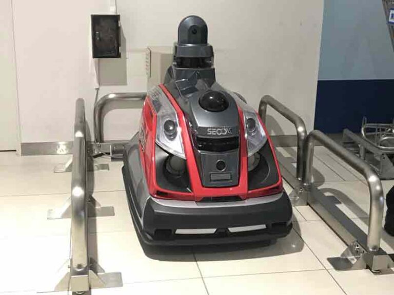 Tingkatkan Keamanan, Bandara Kansai Kerahkan Robot Otonom Berteknologi AI dan 5G, Ini Fungsinya