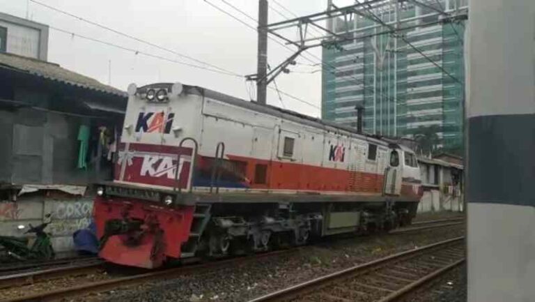 KAI Group Layani 218 Juta Penumpang pada Semester I 2024, Naik 22 Persen dibanding Tahun Lalu