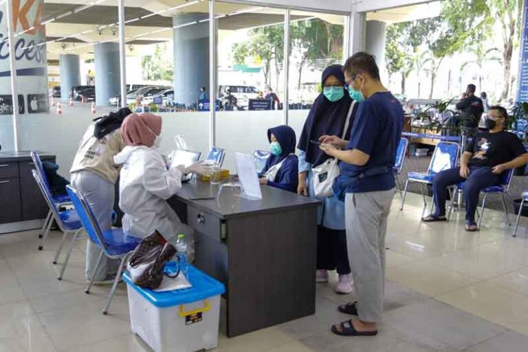 Berlaku Hari Ini! Naik Kereta Api Jarak Jauh, Kini Tak Wajib Tunjukkan Hasil Tes PCR atau Rapid Antigen