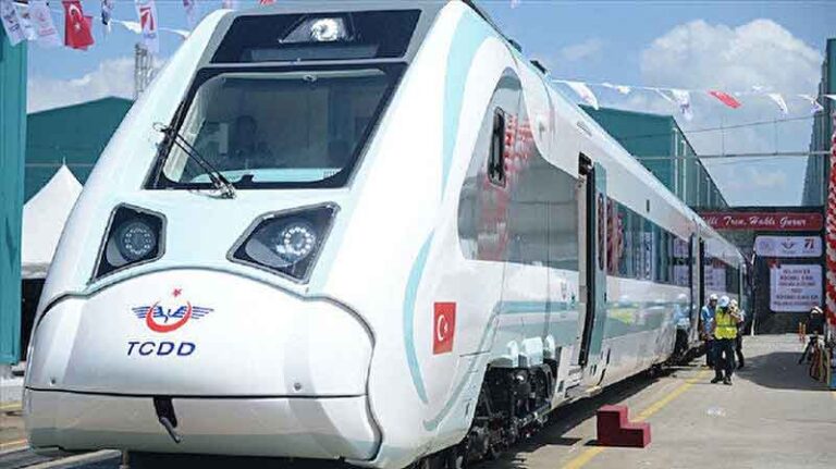 Turki Mulai Produksi Kereta Listrik Pertama untuk Pasar Domestik