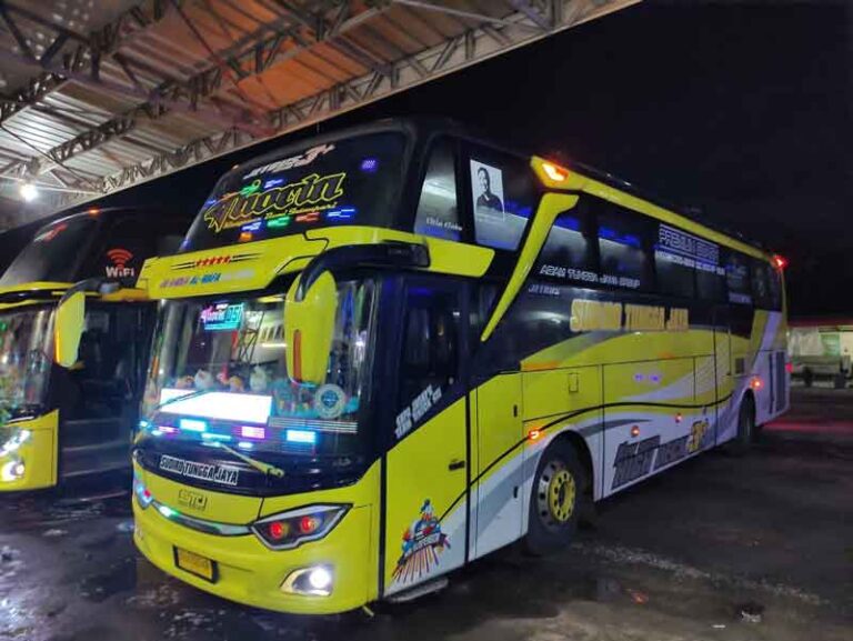 Penggemar Bus Patah Hati? Touring Solusinya