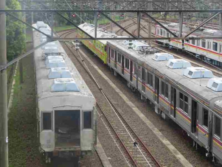 Konservasi KRL Bekas Pakai Tinggal Menghitung Hari