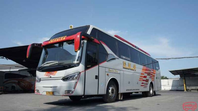 Ini Ternyata Kerjaan Admin Media Sosial Perusahaan Otobus