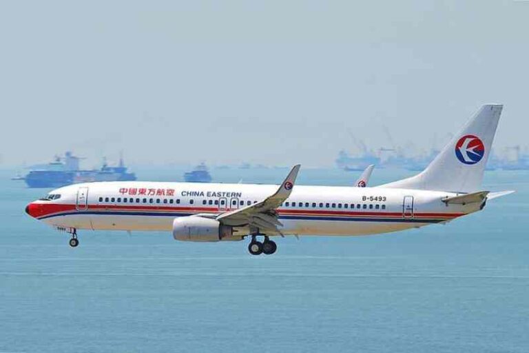 Jatuh Menghujam Bumi, Ada Apa dengan Boeing 737-800 China Eastern MU5735?