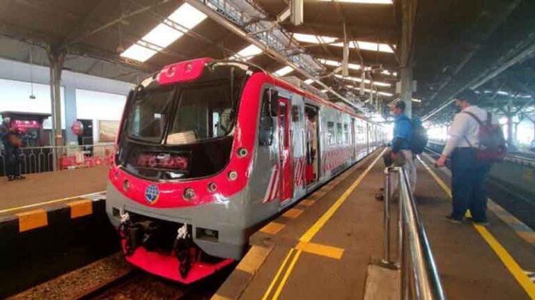 Dipulangkan, KRL Yogya – Solo Nantinya Hanya Layani ‘Buatan Indonesia’