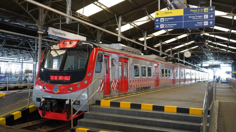 Satu Tahun Beroperasi, KRL Yogya – Solo Akan Tambah Layanan Hingga Stasiun Palur