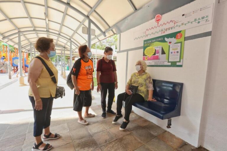 Kursi Kereta MRT Pertama Singapura Jadi Tempat Duduk di Yishun