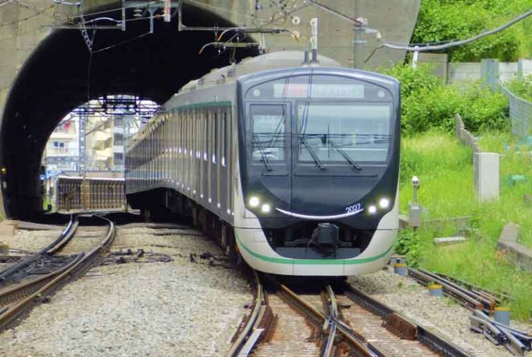 Operator Kereta Tokyu Gunakan Energi Terbarukan Untuk Operasikan Kereta Mulai 1 April 2022