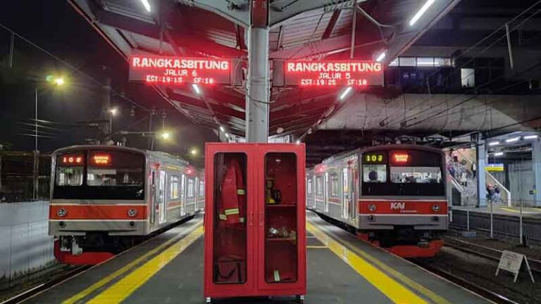 Kembali Normal, Kini Perjalanan KRL Berakhir Hingga Tengah Malam
