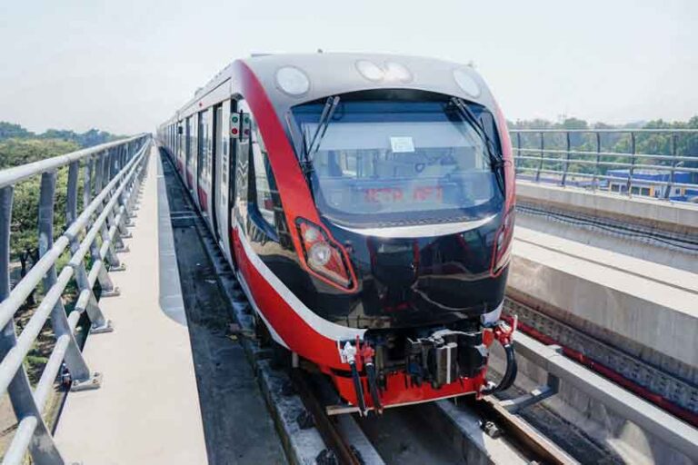 Yuk, Absen Stasiun – stasiun yang Dilewati LRT Jabodebek, Stasiun Apa Saja Namanya, ya?