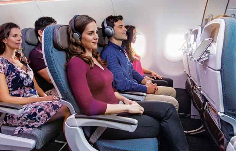 Starlink Sukses Uji Layanan WiFi Starlink di Boeing 777 Qatar Airways, Akses Gratis Buat Penumpang di 2025