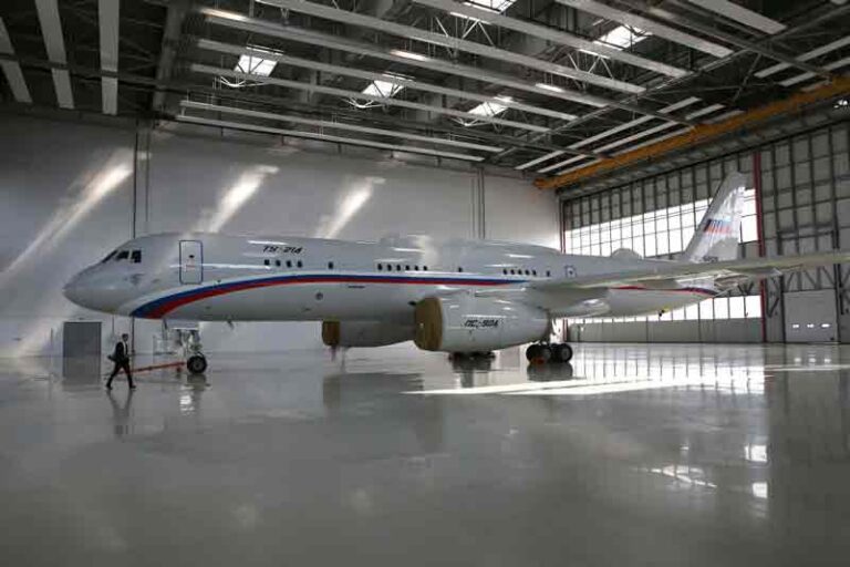 Rusia Optimis Produksi 1.000 Pesawat Sipil Pengganti Boeing-Airbus pada 2030, Barat: Mustahil!