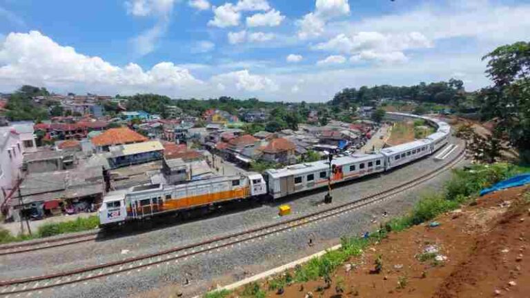 Naik KA Pangrango Cukup dari Stasiun Bogor, Yuk Simak Syaratnya