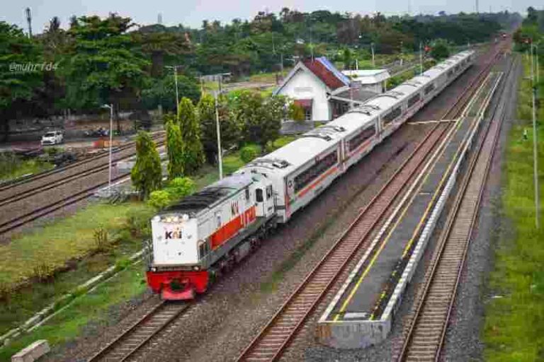 Alastua, Bangunan Kecil dan Dijuluki “Stasiun Pulau”, Kenapa?