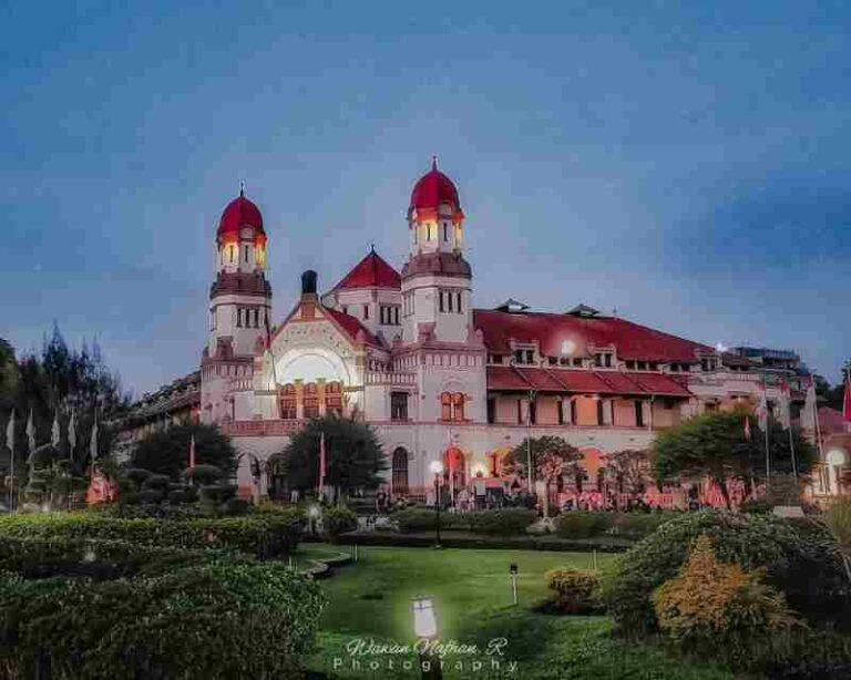 Wisata Lawang Sewu, Raih Cuan Capai Rp800 Juta hingga Kelabui Petugas