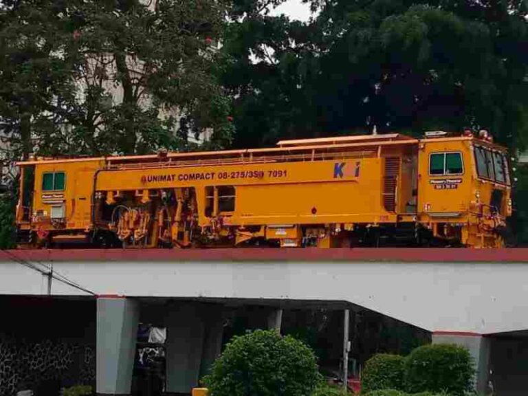Tak Ada Bantuan si Robot Kuning, Bagaimana Nasibnya Perjalanan Kereta Api?