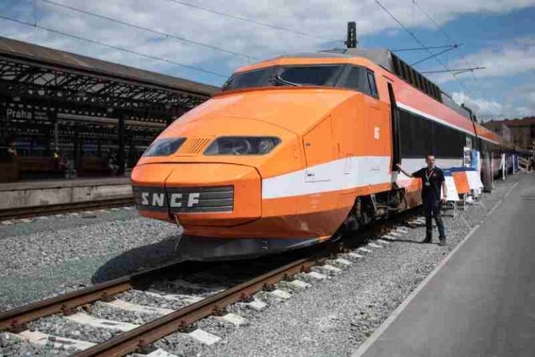 TGV Bersejarah Tampil di Praha, Promosikan Jaringan Kereta Cepat di Ceko