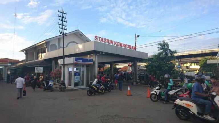 PRJ Kemayoran Dibuka Hari Ini, Warga Cikarang dan Bekasi Naik KRL Tak Perlu Transit