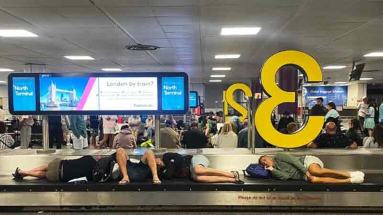 Penumpang Sampai Nginap dan Tidur di Conveyor Belt, Kenapa Bandara di Inggris Bisa Chaos?