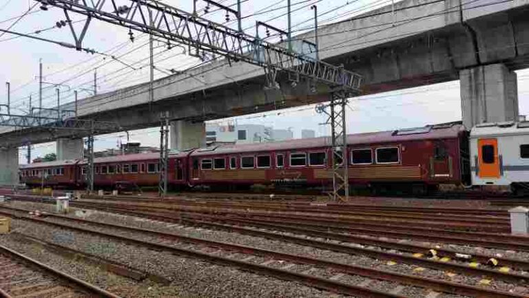 Berhasil Diuji Coba, KAI Tambah 3 Kereta Wisata Priority Buatan Balai Yasa Manggarai