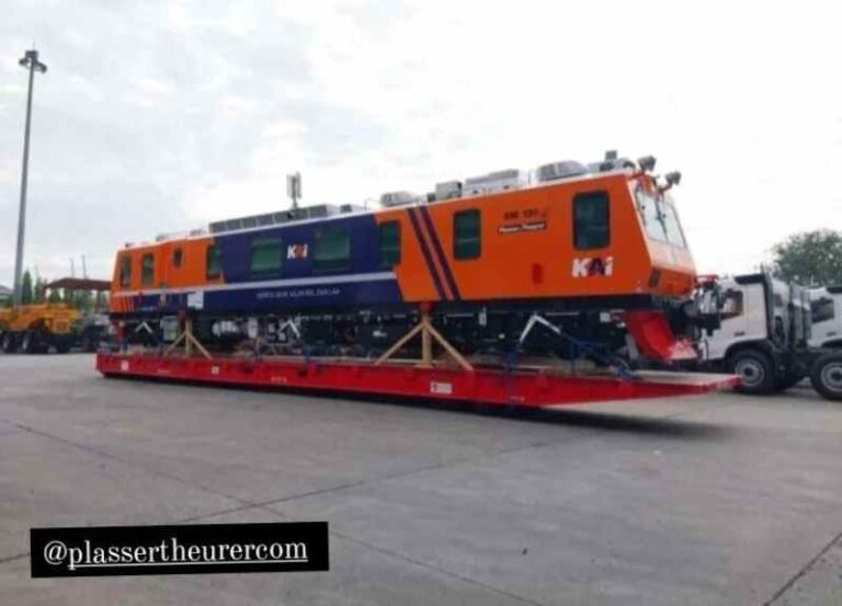 Wow! Penampakan Kereta Ukur Buatan Swiss Tiba di Tanjung Priok, Jakarta