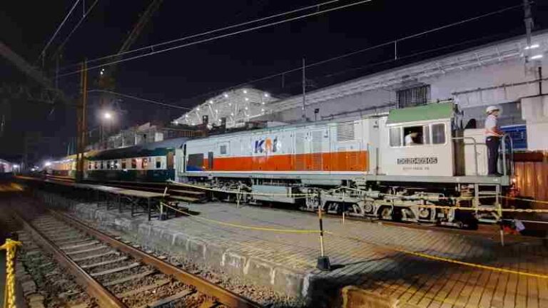 Kereta Djoko Kendil “Tamu Spesial” yang Dinanti, Akhirnya Tiba di Jabodetabek