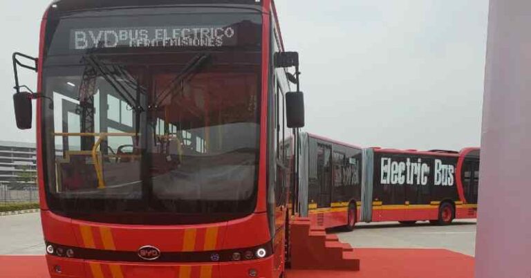 Bobot Melebihi Standar, Bus Listrik Gandeng BYD Belum Bisa Diuji oleh TransMilenio di Bogota